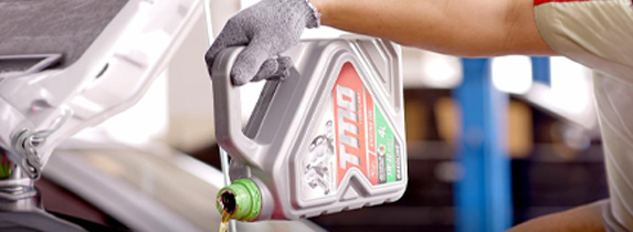 Jangan Dianggap Sepele! Ini 5 Risiko Kalau Kamu Telat Mengganti Oli Mesin