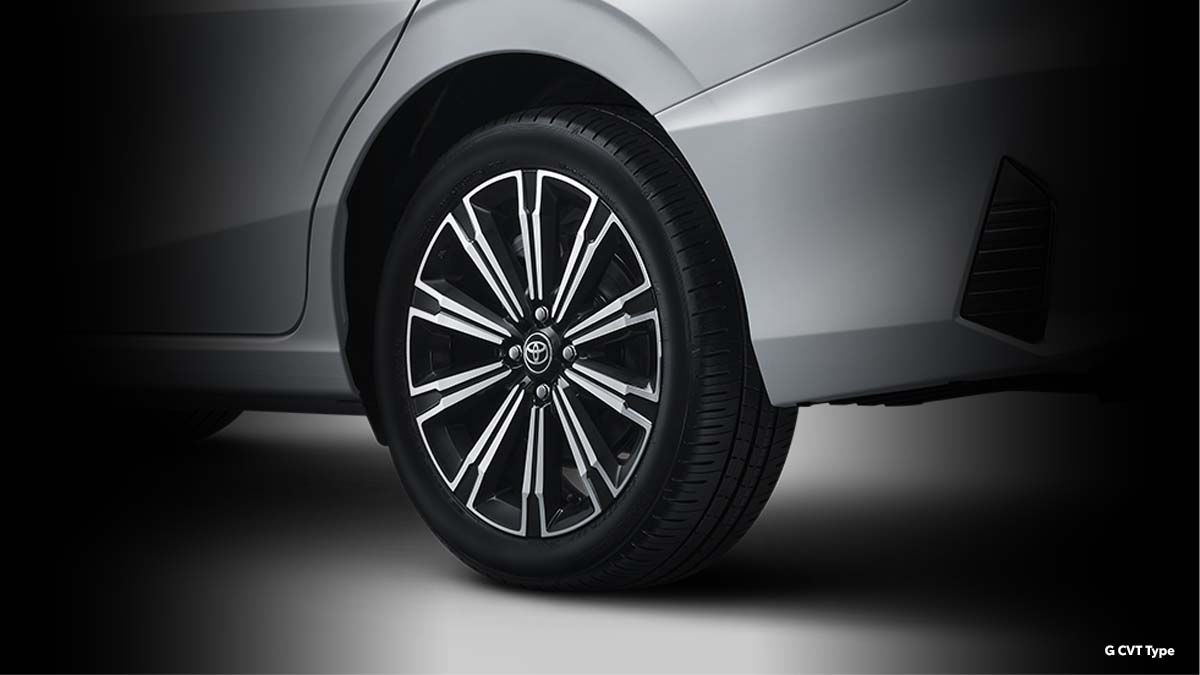 Stunning 17-Inch Machining Alloy Wheel